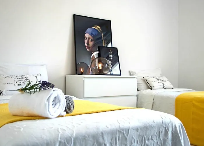 Phaedrus Living: Seaside Luxury Flat Natalia House 102