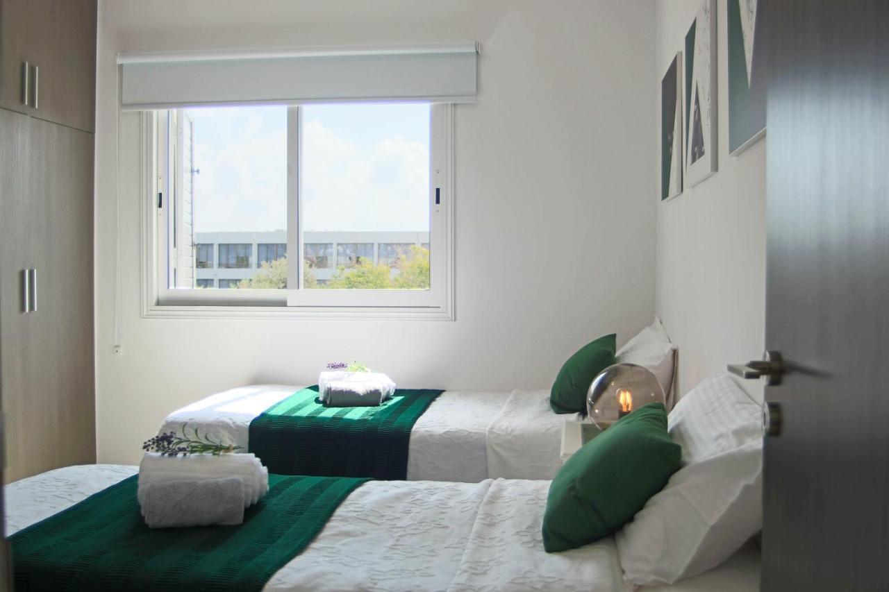 Apartment Phaedrus Living: Seaside Luxury Flat Natalia House 102